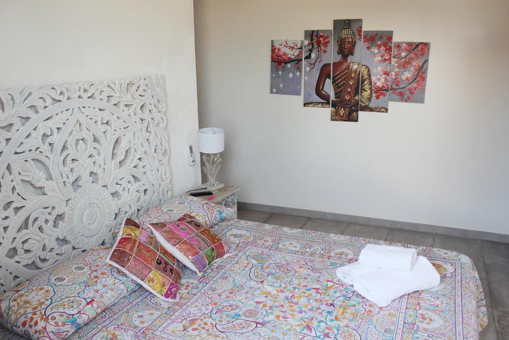 Floripa Surf House Bed & Breakfast Santa Maria Del Focallo Dış mekan fotoğraf