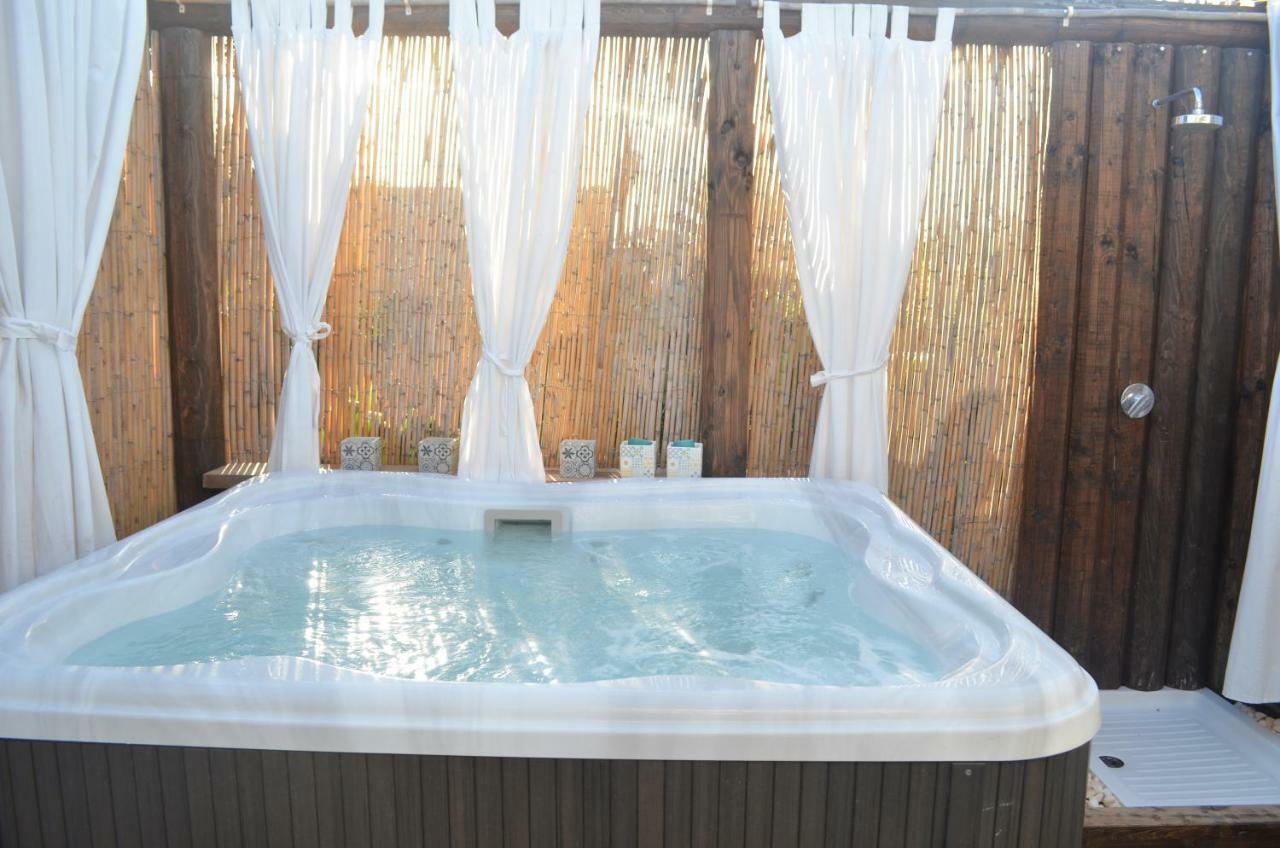Floripa Surf House Bed & Breakfast Santa Maria Del Focallo Dış mekan fotoğraf